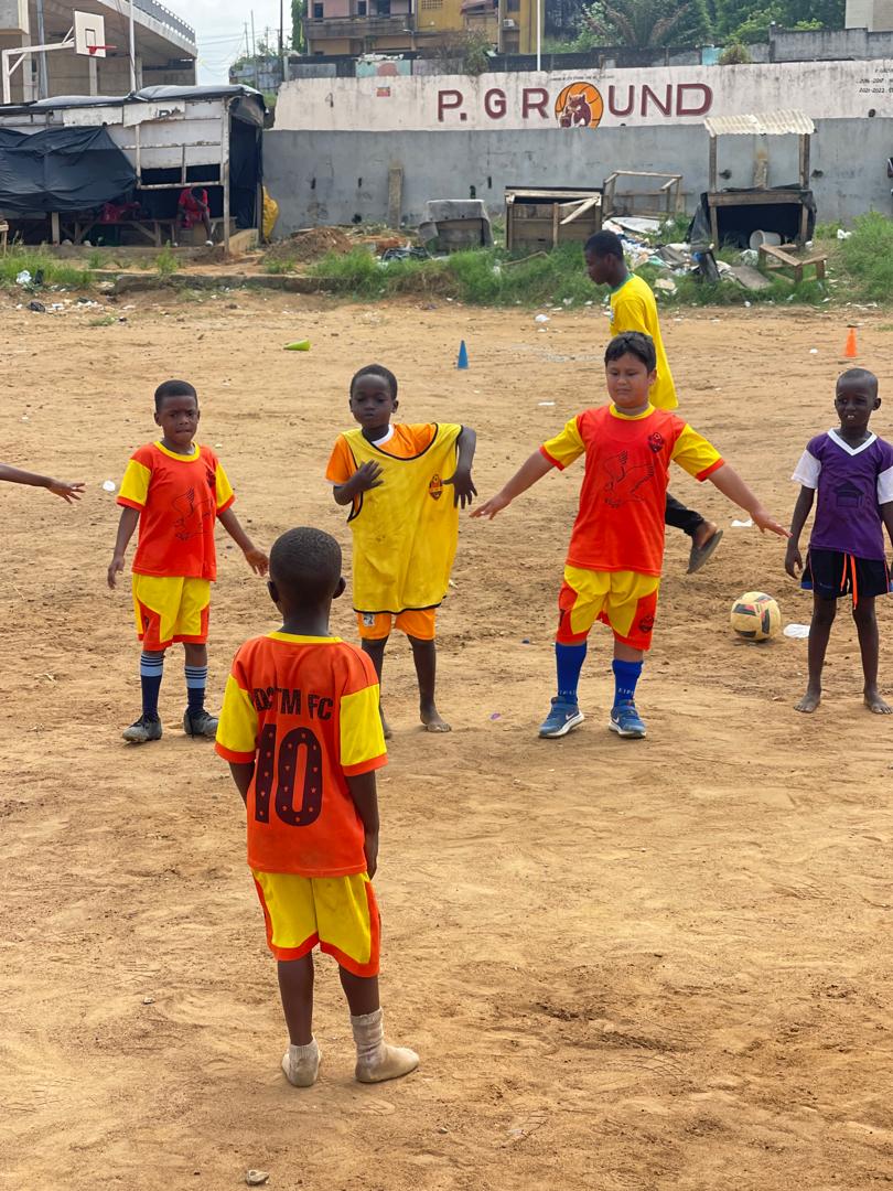 Exercice avec plots pour les plus jeunes